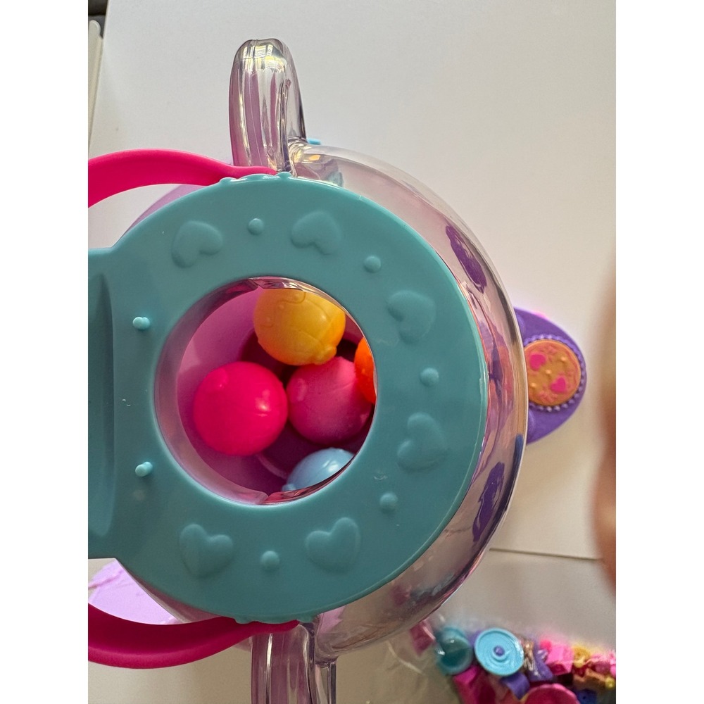 Polly Polly Pocket Gumball Bear Candy Shop Complete w Dolls &‎ Accessories - Picture 8 of 9